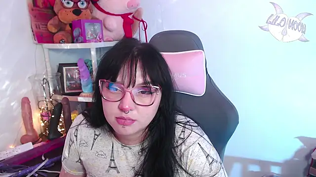 Snapshot of LiloMoon69 chatting on December 2024 07:18:02 AM LiloMoon69 online show from December 2024 07:18:02 AM