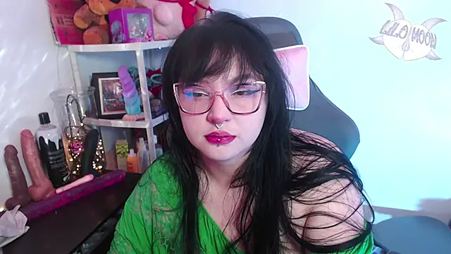 Snapshot of LiloMoon69 chatting on December 2024 02:45:02 AM LiloMoon69 online show from December 2024 02:45:02 AM
