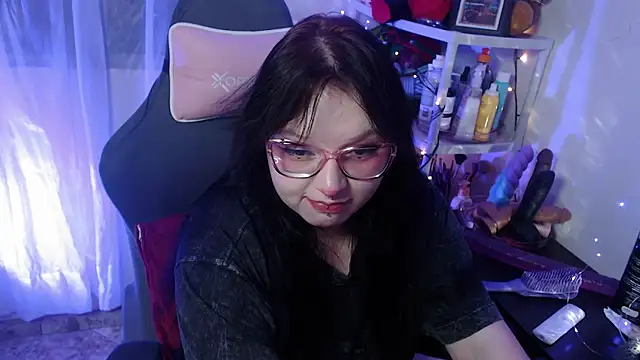 Snapshot of LiloMoon69 chatting on February 2025 07:41:01 AM LiloMoon69 online show from February 2025 07:41:01 AM