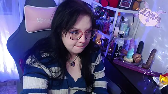 Snapshot of LiloMoon69 chatting on February 2025 03:48:01 AM LiloMoon69 online show from February 2025 03:48:01 AM