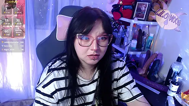Snapshot of LiloMoon69 chatting on February 2025 06:11:02 AM LiloMoon69 online show from February 2025 06:11:02 AM