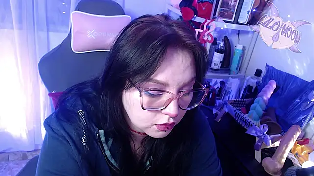 Snapshot of LiloMoon69 chatting on February 2025 03:15:01 AM LiloMoon69 online show from February 2025 03:15:01 AM