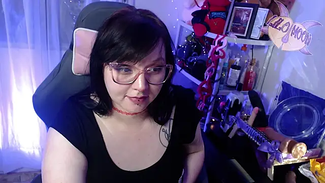 Snapshot of LiloMoon69 chatting on February 2025 07:12:02 AM LiloMoon69 online show from February 2025 07:12:02 AM