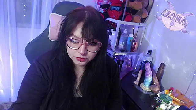 Snapshot of LiloMoon69 chatting on February 2025 03:55:02 AM LiloMoon69 online show from February 2025 03:55:02 AM
