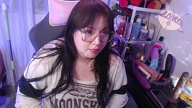 Snapshot of LiloMoon69 chatting on March 2025 07:10:01 AM LiloMoon69 online show from March 2025 07:10:01 AM