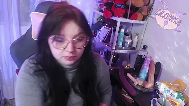 Snapshot of LiloMoon69 chatting on March 2025 03:59:02 AM LiloMoon69 online show from March 2025 03:59:02 AM