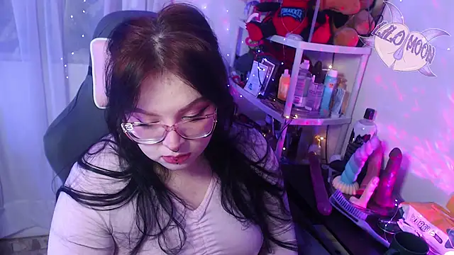 Snapshot of LiloMoon69 chatting on March 2025 03:45:01 AM LiloMoon69 online show from March 2025 03:45:01 AM