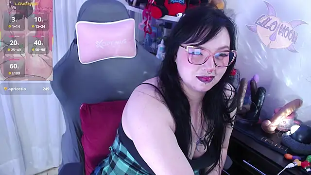 Snapshot of LiloMoon69 chatting on September 2025 01:45:01 PM LiloMoon69 online show from September 2025 01:45:01 PM