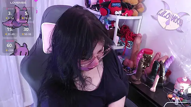 LiloMoon69 online show from March 2026 02:33:02 PM