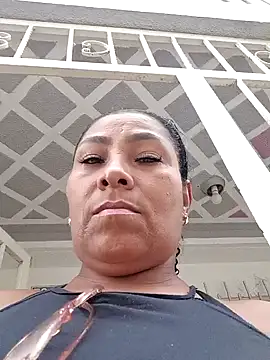 Snapshot of OliviaBurning chatting on November 2025 07:35:02 PM OliviaBurning online show from November 2025 07:35:02 PM