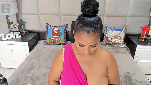 Snapshot of OliviaBurning chatting on December 2025 07:34:02 PM OliviaBurning online show from December 2025 07:34:02 PM