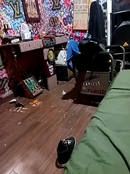 Snapshot of Hucharlyboym chatting on October 2025 02:57:02 AM Hucharlyboym online show from October 2025 02:57:02 AM