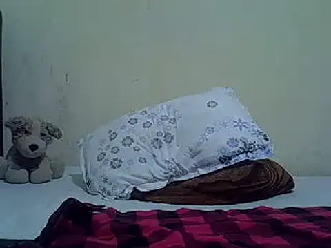 Snapshot of pretty_vivy chatting on February 2025 07:27:02 PM pretty vivy online show from February 2025 07:27:02 PM