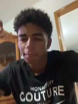 Snapshot of JoanG10 chatting on September 2025 02:33:02 AM JoanG10 online show from September 2025 02:33:02 AM