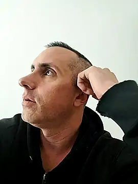 Snapshot of HELL_FIRE chatting on October 2025 06:56:01 PM HELL FIRE online show from October 2025 06:56:01 PM