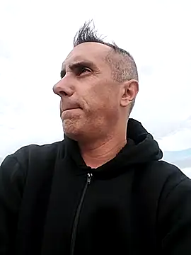 Snapshot of HELL_FIRE chatting on February 2026 09:00:02 PM HELL FIRE online show from February 2026 09:00:02 PM