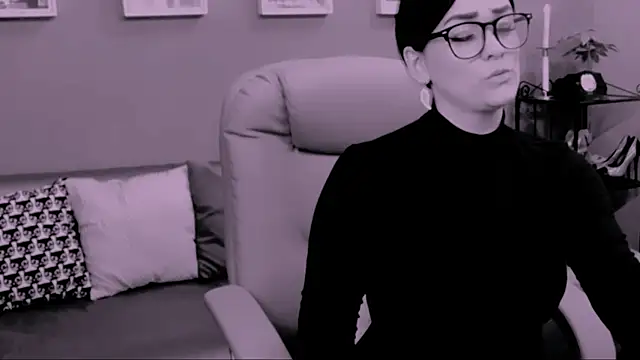 Snapshot of ChantalLion chatting on October 2025 12:45:01 AM ChantalLion online show from October 2025 12:45:01 AM