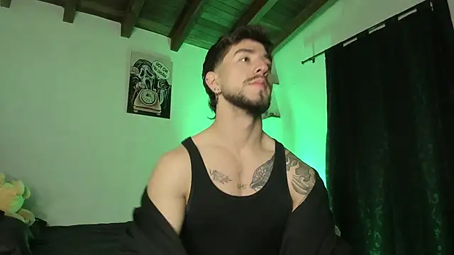 Snapshot of Valentino_Xander chatting on March 2025 02:39:02 AM Valentino Xander online show from March 2025 02:39:02 AM