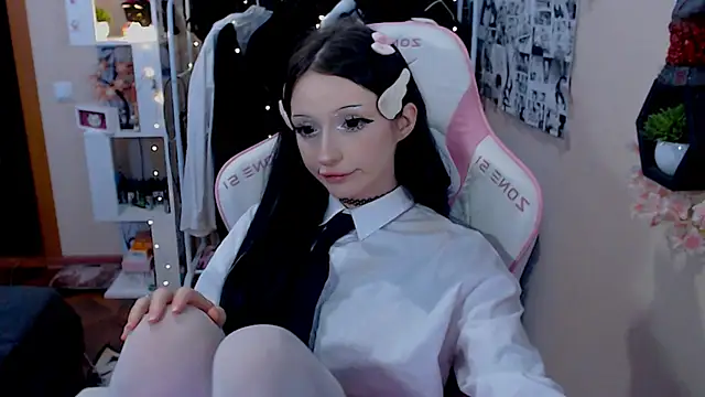 Snapshot of hikmurr chatting on December 2024 09:05:02 PM hikmurr online show from December 2024 09:05:02 PM