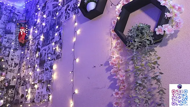 Snapshot of hikmurr chatting on March 2025 08:52:01 PM hikmurr online show from March 2025 08:52:01 PM