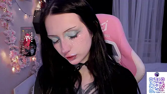 Snapshot of hikmurr chatting on September 2025 08:19:01 PM hikmurr online show from September 2025 08:19:01 PM