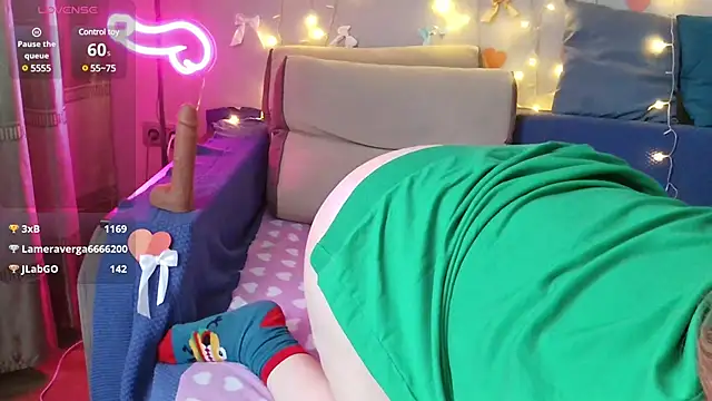 Snapshot of MilaaMilaa chatting on February 2025 03:18:01 AM MilaaMilaa online show from February 2025 03:18:01 AM