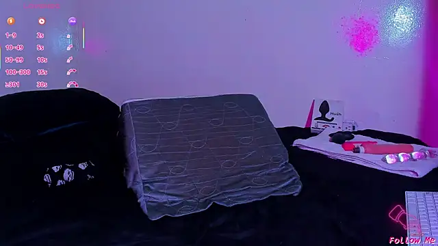 Piggy Eddy online show from April 2026 07:45:01 AM