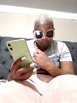 Snapshot of bigbootyboohle chatting on September 2025 04:41:01 PM bigbootyboohle online show from September 2025 04:41:01 PM