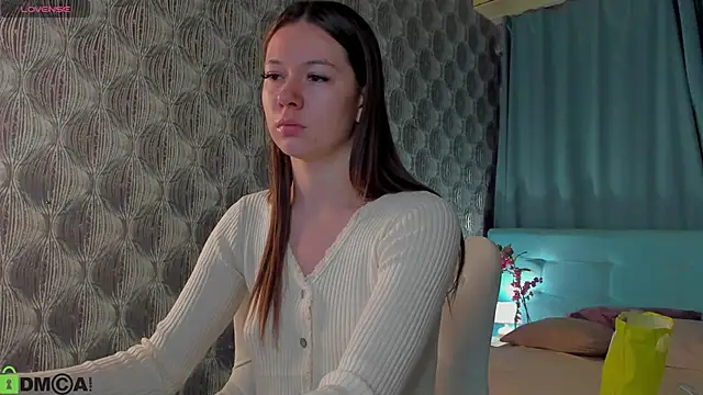 Nicole Charm online show from October 2025 08:08:01 PM