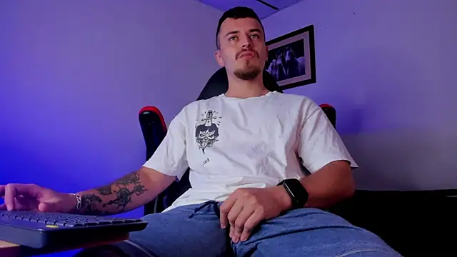 james connor2 online show from December 2024 09:15:02 PM