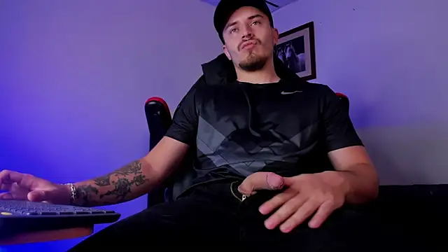 james connor2 online show from December 2024 06:49:01 PM