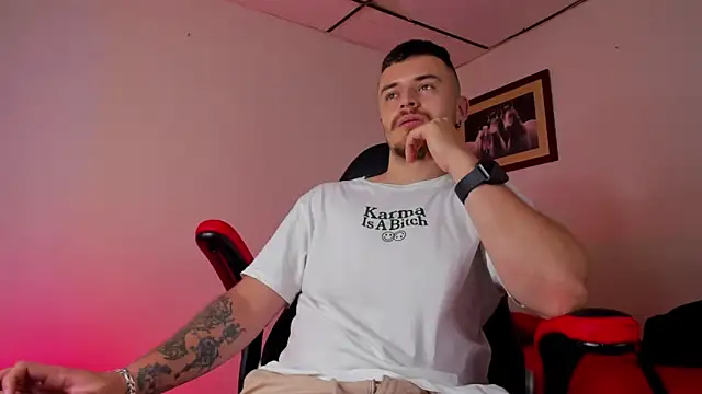 james connor2 online show from January 2025 07:00:02 PM