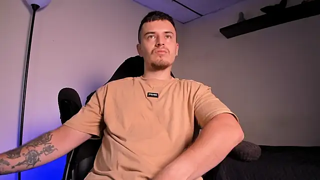 Snapshot of james_connor2 chatting on March 2026 06:57:01 PM james connor2 online show from March 2026 06:57:01 PM