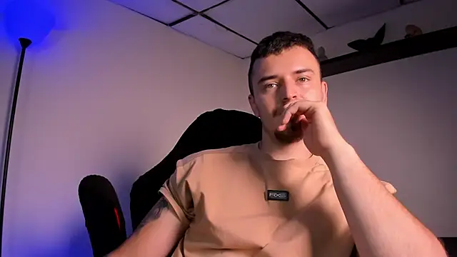 Snapshot of james_connor2 chatting on March 2026 07:18:02 PM james connor2 online show from March 2026 07:18:02 PM