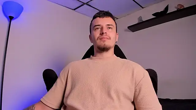 Snapshot of james_connor2 chatting on March 2026 06:51:02 PM james connor2 online show from March 2026 06:51:02 PM