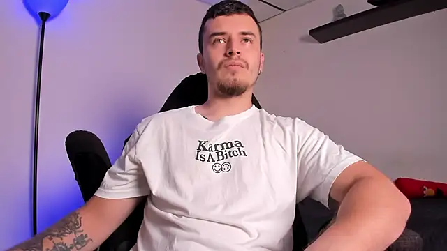 Snapshot of james_connor2 chatting on March 2026 06:53:01 PM james connor2 online show from March 2026 06:53:01 PM