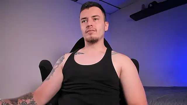 Snapshot of james_connor2 chatting on April 2026 06:22:01 PM james connor2 online show from April 2026 06:22:01 PM