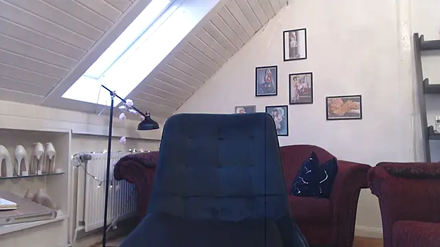 Snapshot of GinaBlonde chatting on January 2025 03:26:02 PM GinaBlonde online show from January 2025 03:26:02 PM