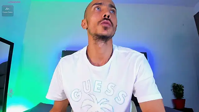 steven hott8 online show from September 2025 04:23:01 AM