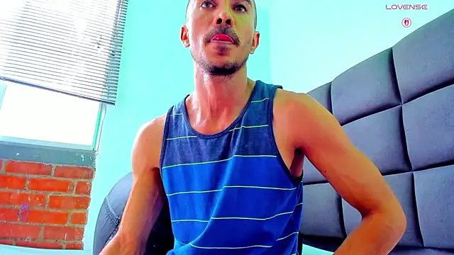 Snapshot of steven_hott8 chatting on March 2026 04:29:01 PM steven hott8 online show from March 2026 04:29:01 PM