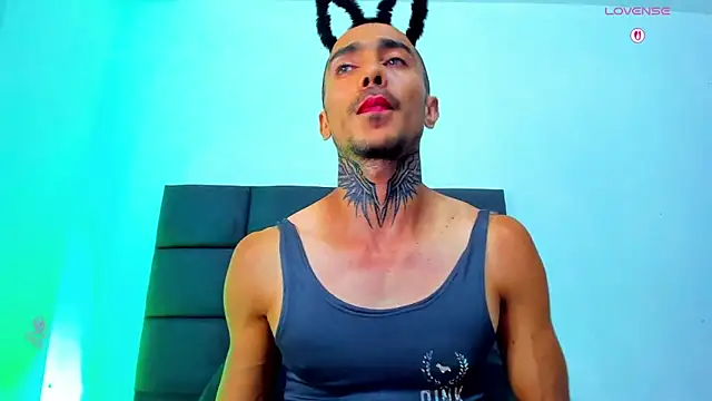 Snapshot of steven_hott8 chatting on April 2026 10:15:02 PM steven hott8 online show from April 2026 10:15:02 PM