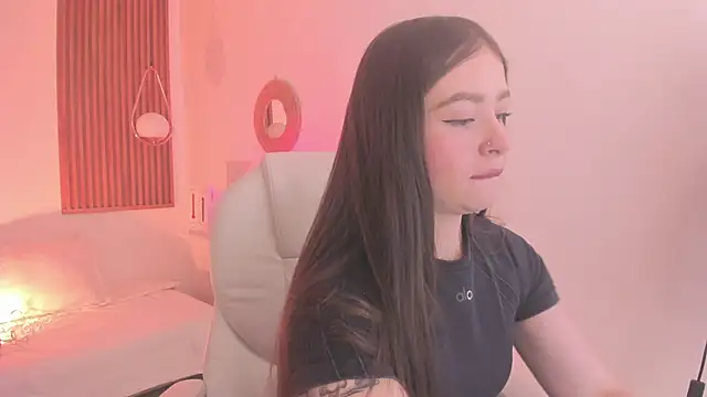 Snapshot of TiffanyWright chatting on September 2025 01:58:01 PM TiffanyWright online show from September 2025 01:58:01 PM