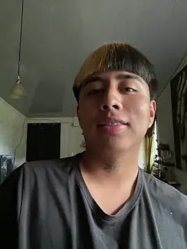 Snapshot of FlpGmz chatting on September 2025 05:49:01 PM FlpGmz online show from September 2025 05:49:01 PM