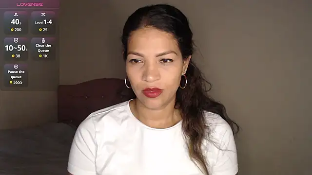 Snapshot of makennaa_ chatting on December 2025 09:18:02 AM makennaa online show from December 2025 09:18:02 AM