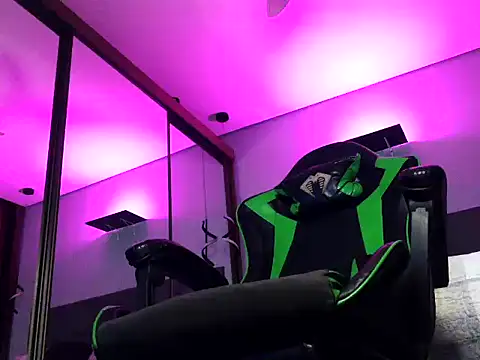 Ale Mineiro online show from March 2026 08:04:01 AM