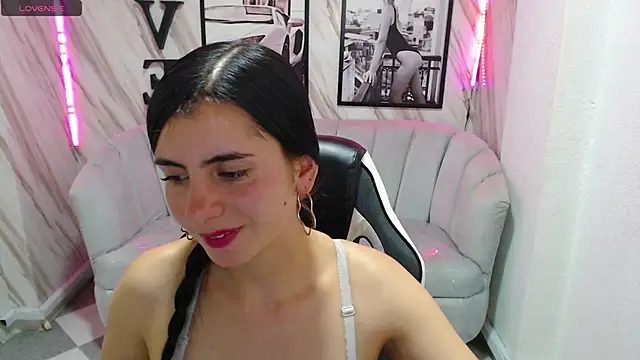 Snapshot of _samantha_b chatting on December 2024 06:54:02 PM samantha b online show from December 2024 06:54:02 PM