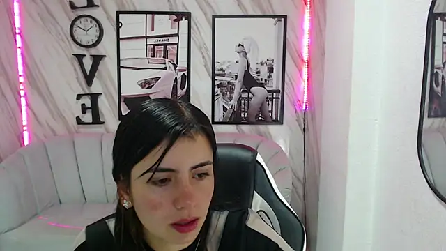 Snapshot of _samantha_b chatting on January 2025 12:48:01 PM samantha b online show from January 2025 12:48:01 PM