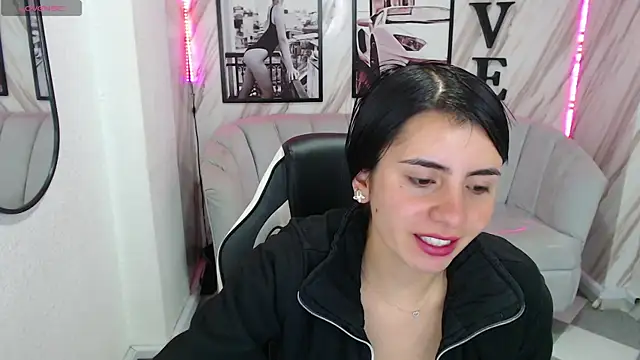 Snapshot of _samantha_b chatting on January 2025 12:56:01 PM samantha b online show from January 2025 12:56:01 PM