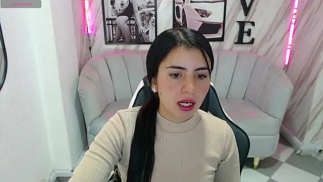 Snapshot of _samantha_b chatting on January 2025 12:48:02 PM samantha b online show from January 2025 12:48:02 PM