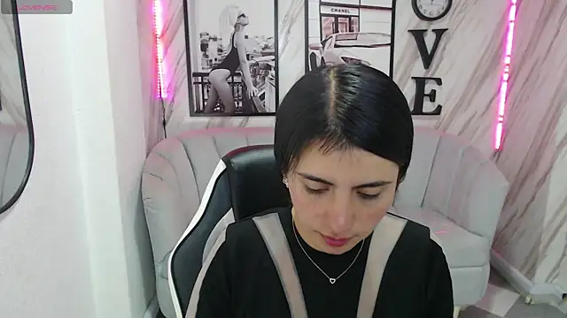 Snapshot of _samantha_b chatting on February 2025 12:55:01 PM samantha b online show from February 2025 12:55:01 PM